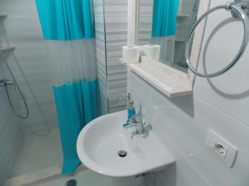 סרנדה Coastline Apartments מראה חיצוני תמונה
